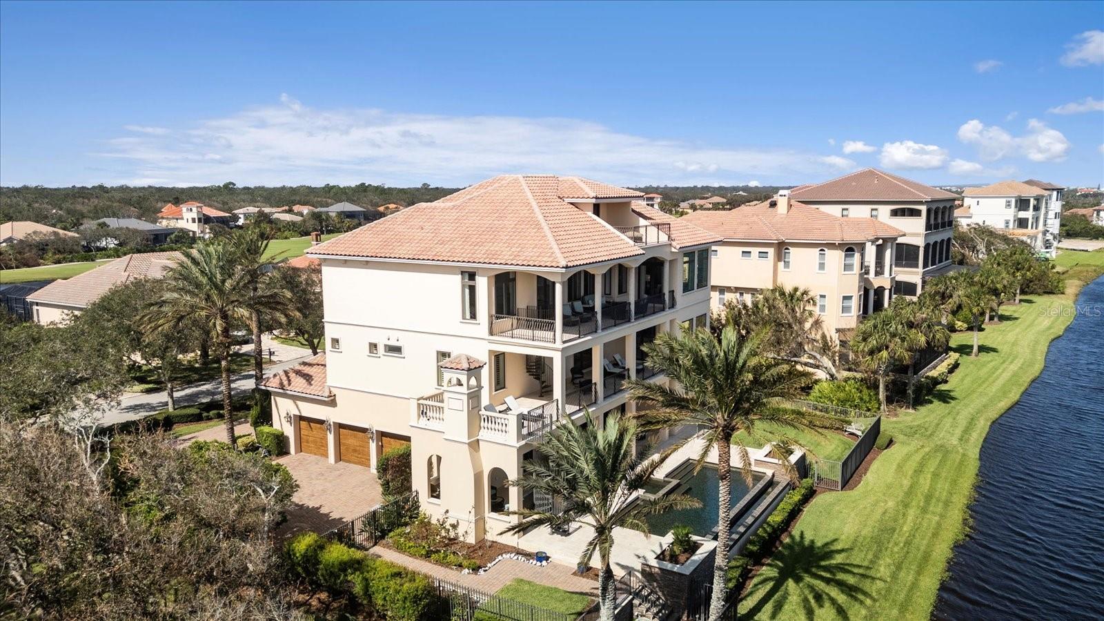 38 NORTHSHORE DR