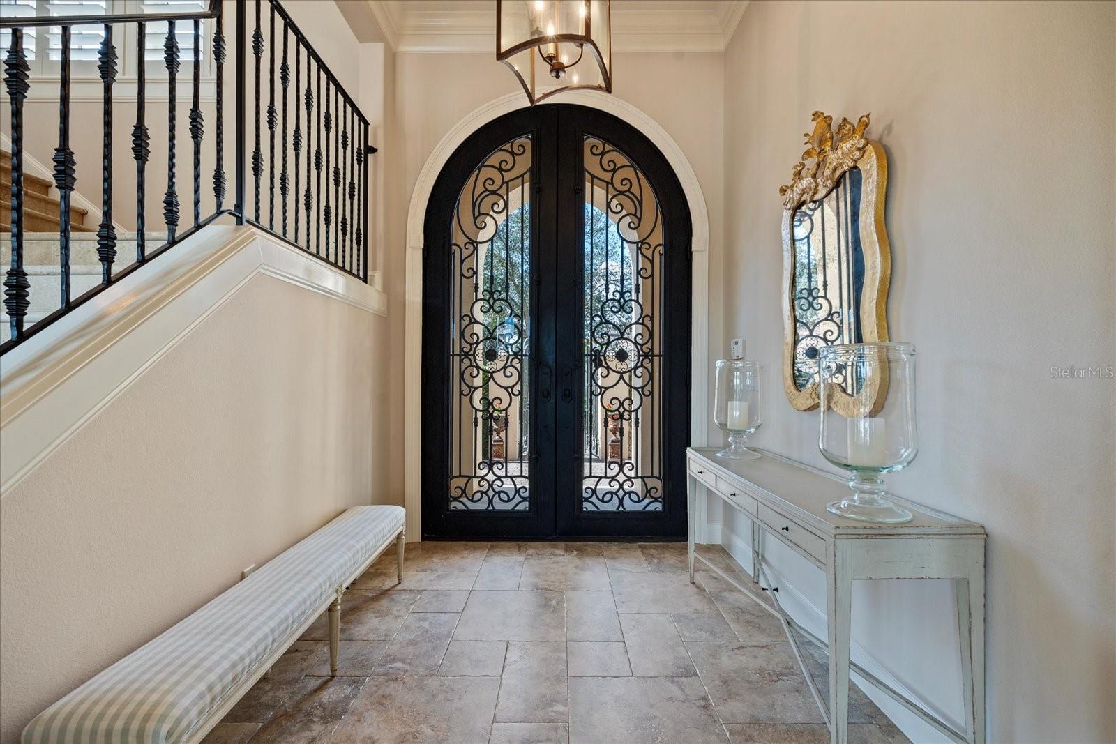 38 NORTHSHORE DR
