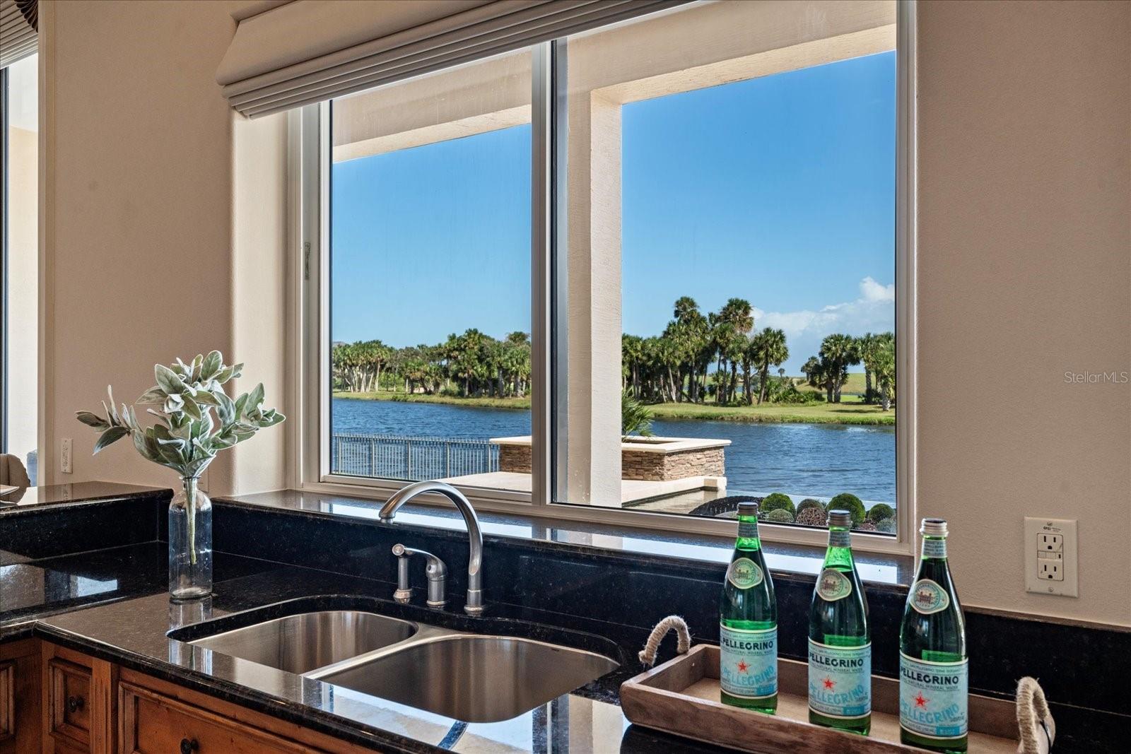 38 NORTHSHORE DR