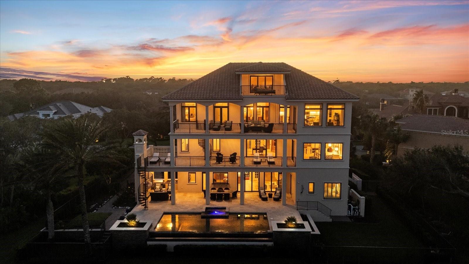 38 NORTHSHORE DR