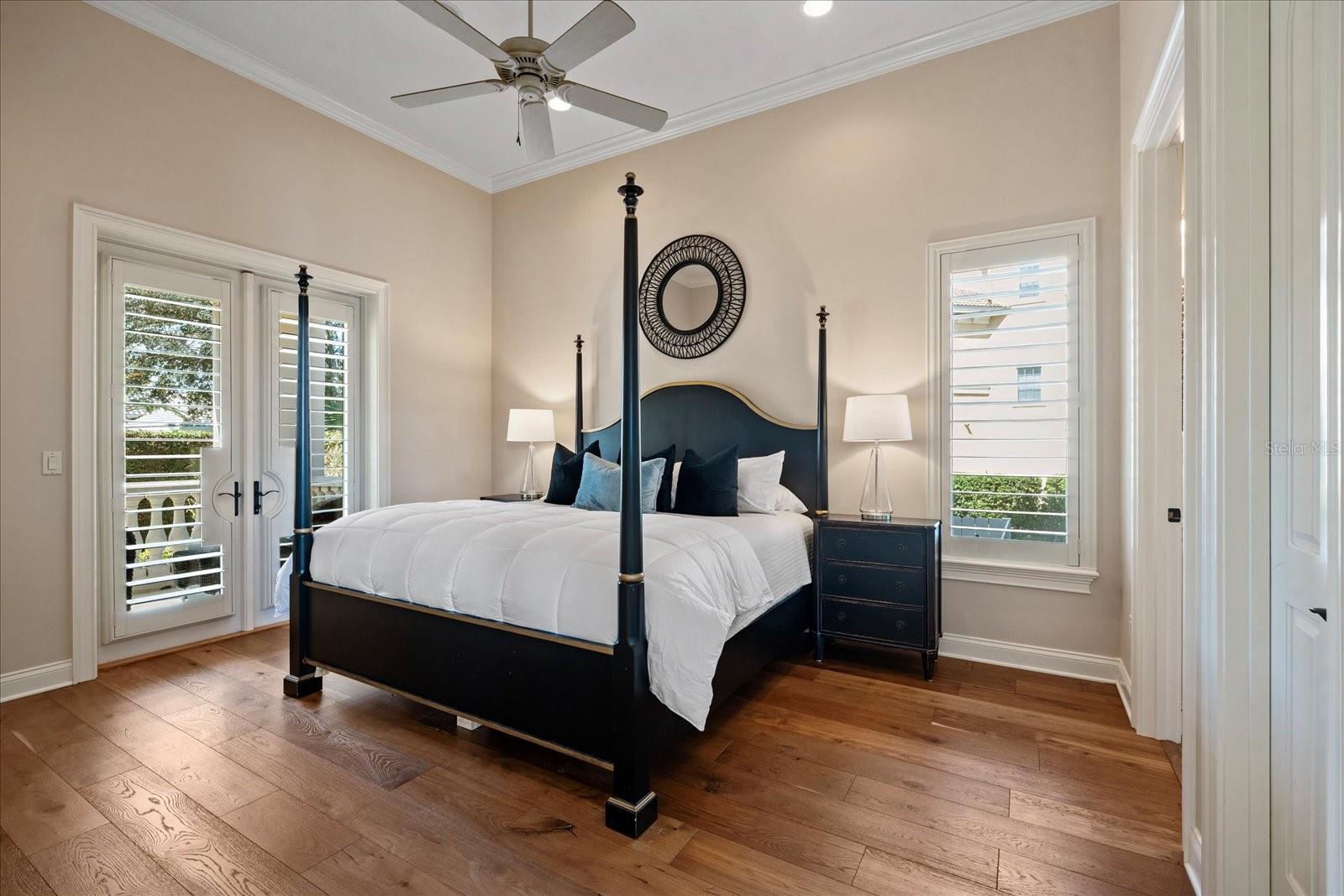 38 NORTHSHORE DR