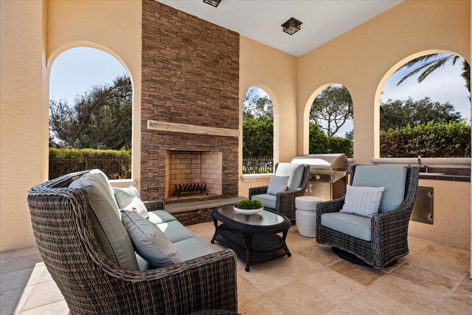 38 NORTHSHORE DR