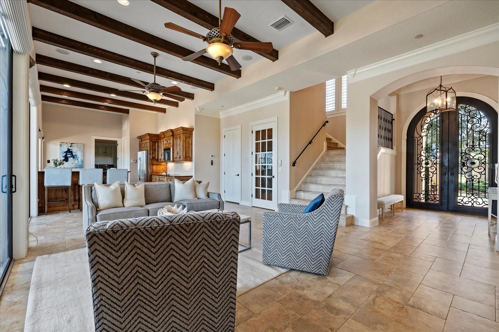 38 NORTHSHORE DR