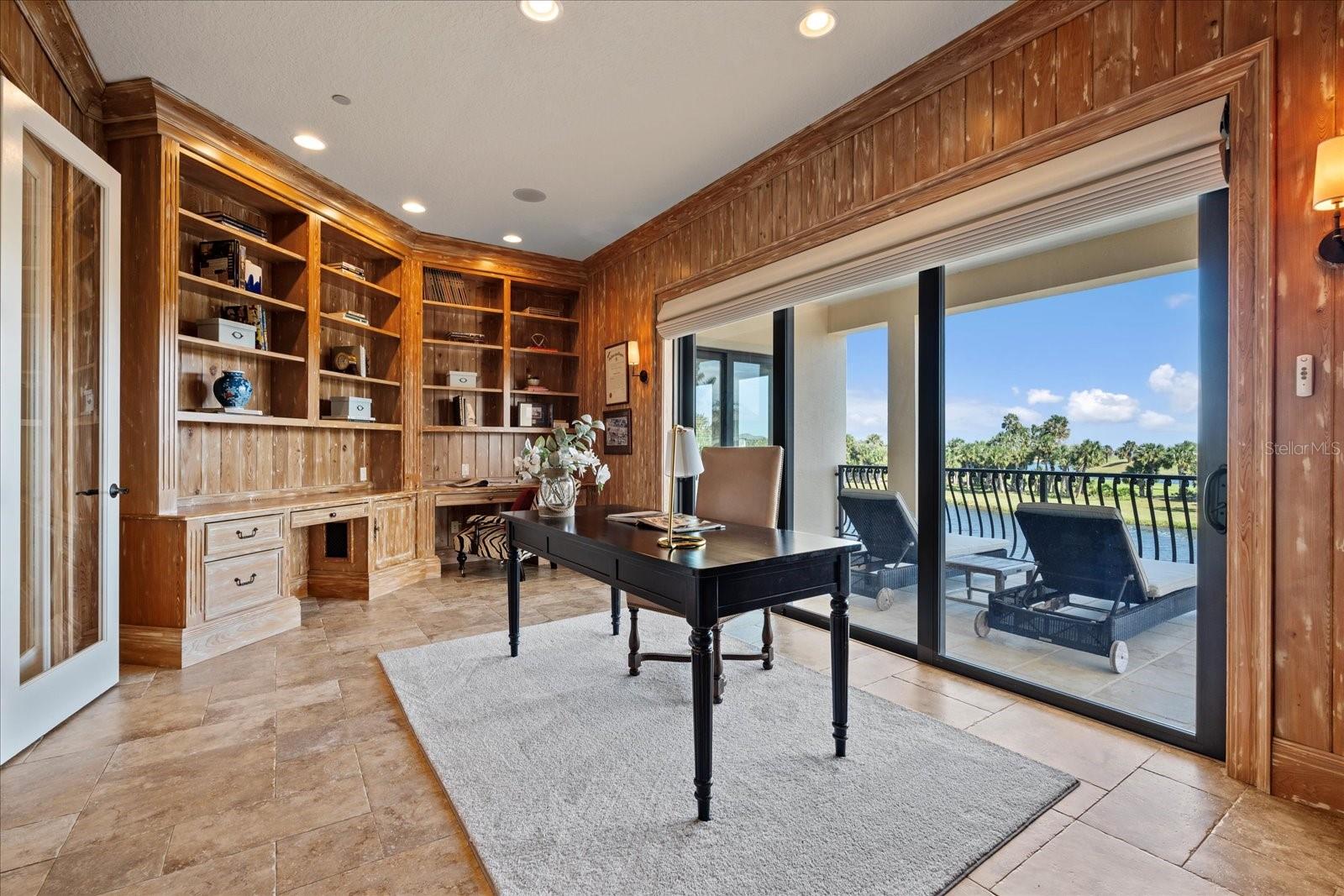 38 NORTHSHORE DR