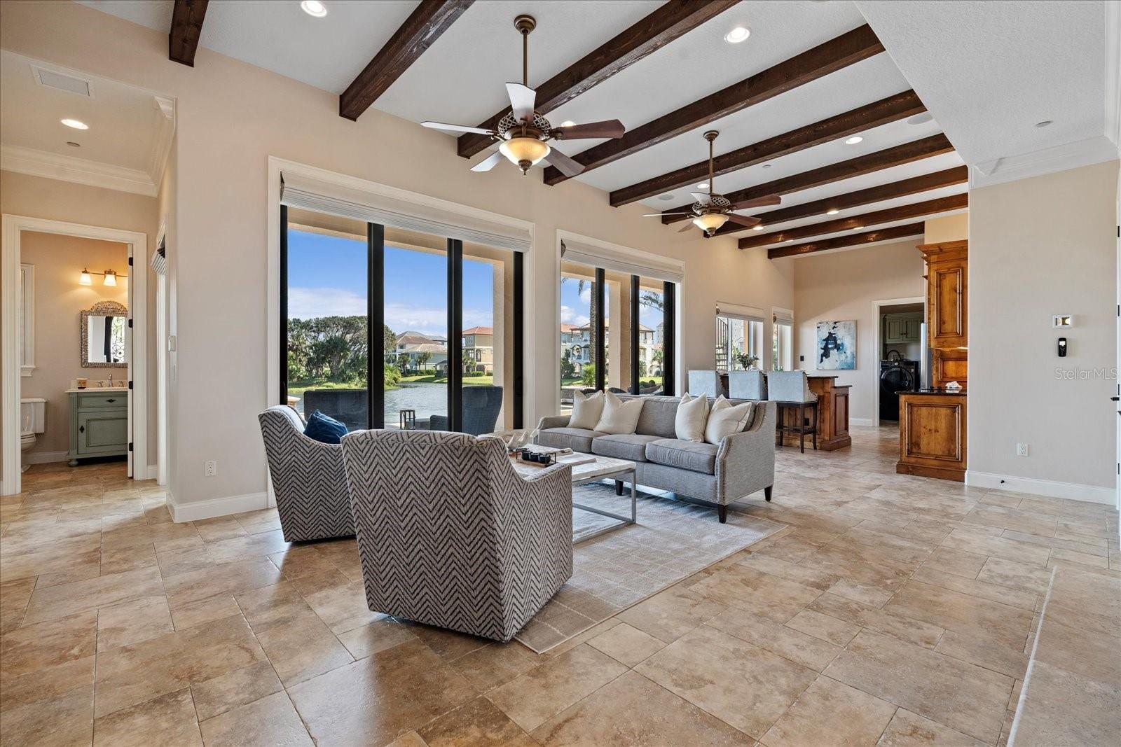 38 NORTHSHORE DR