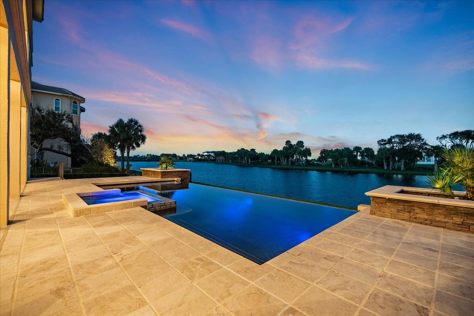 38 NORTHSHORE DR