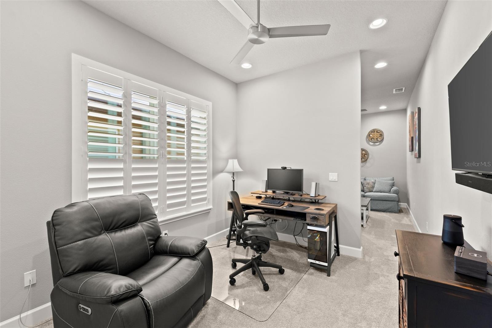 830 CREEKWOOD DR