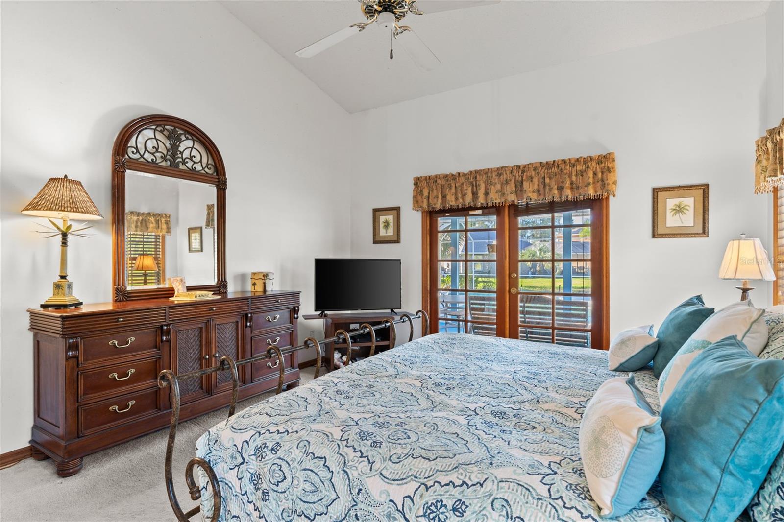 15 LAKE CHARLES PL