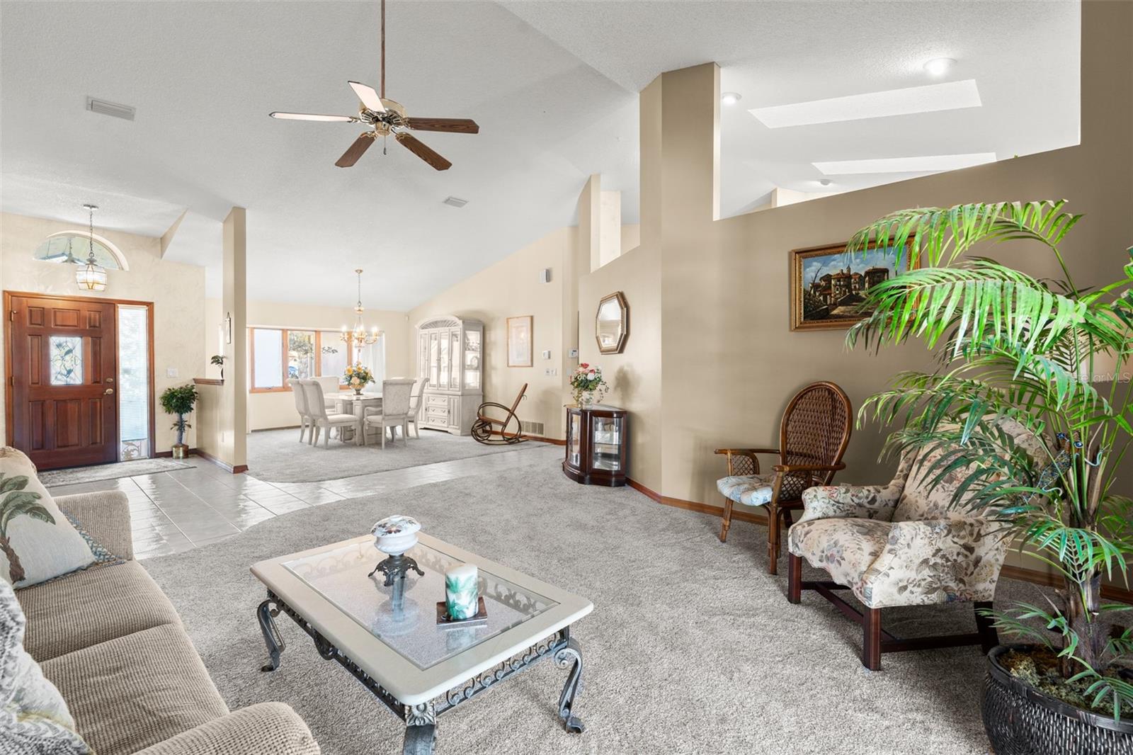 15 LAKE CHARLES PL