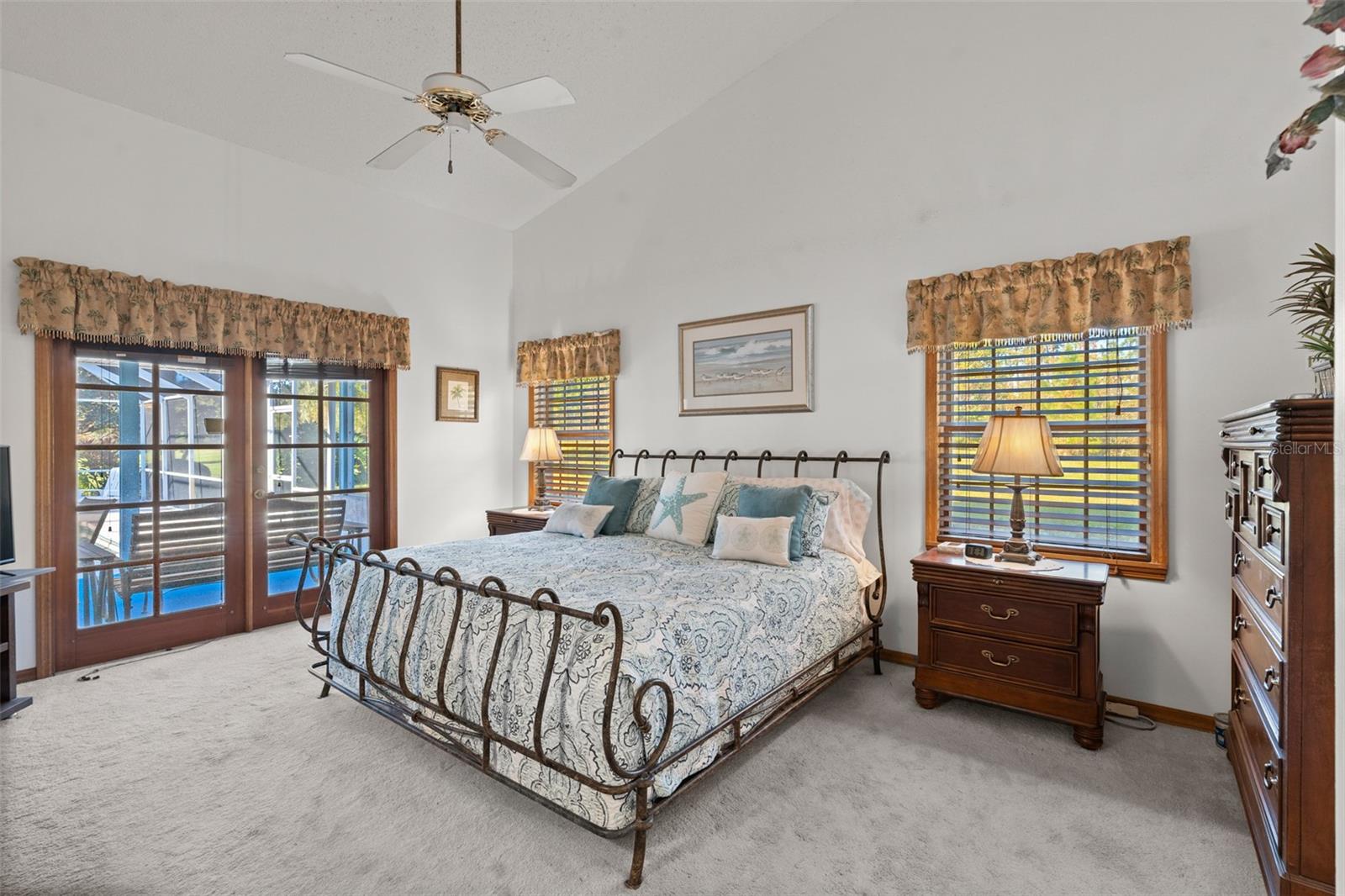 15 LAKE CHARLES PL