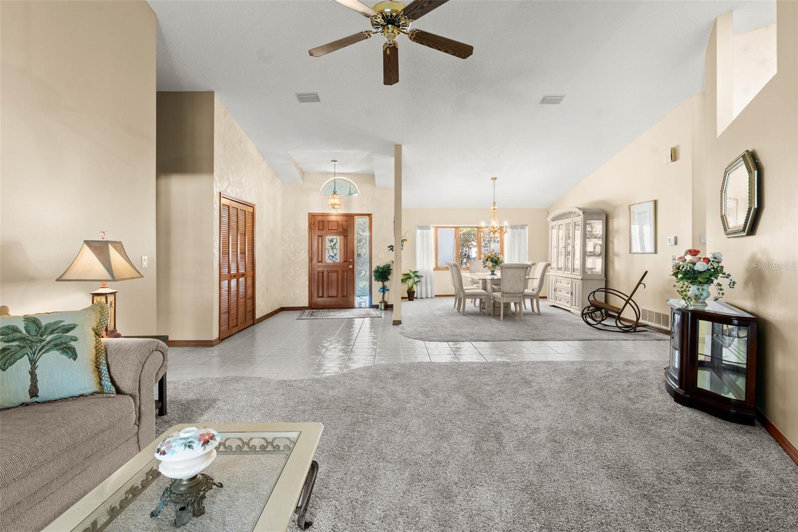15 LAKE CHARLES PL