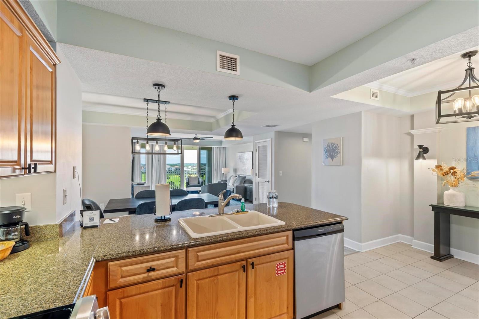 200 OCEAN CREST DR #515