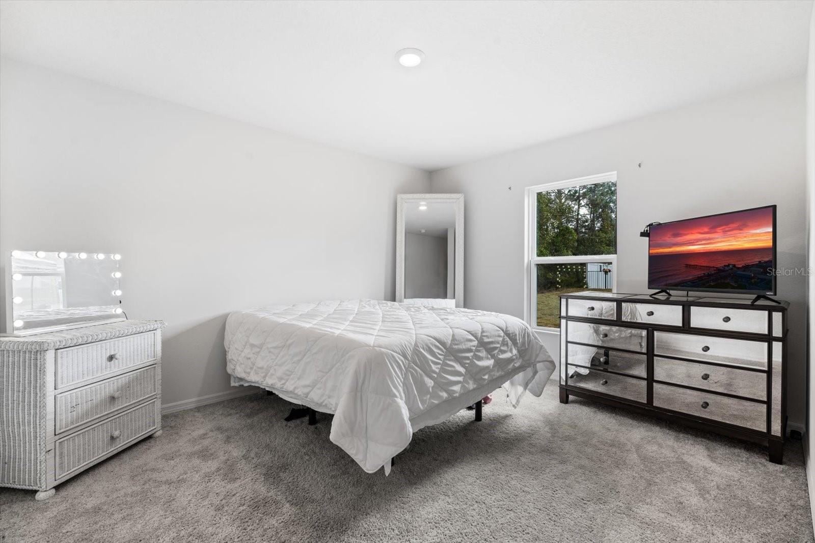 19 SLIPPER FLOWER PATH E