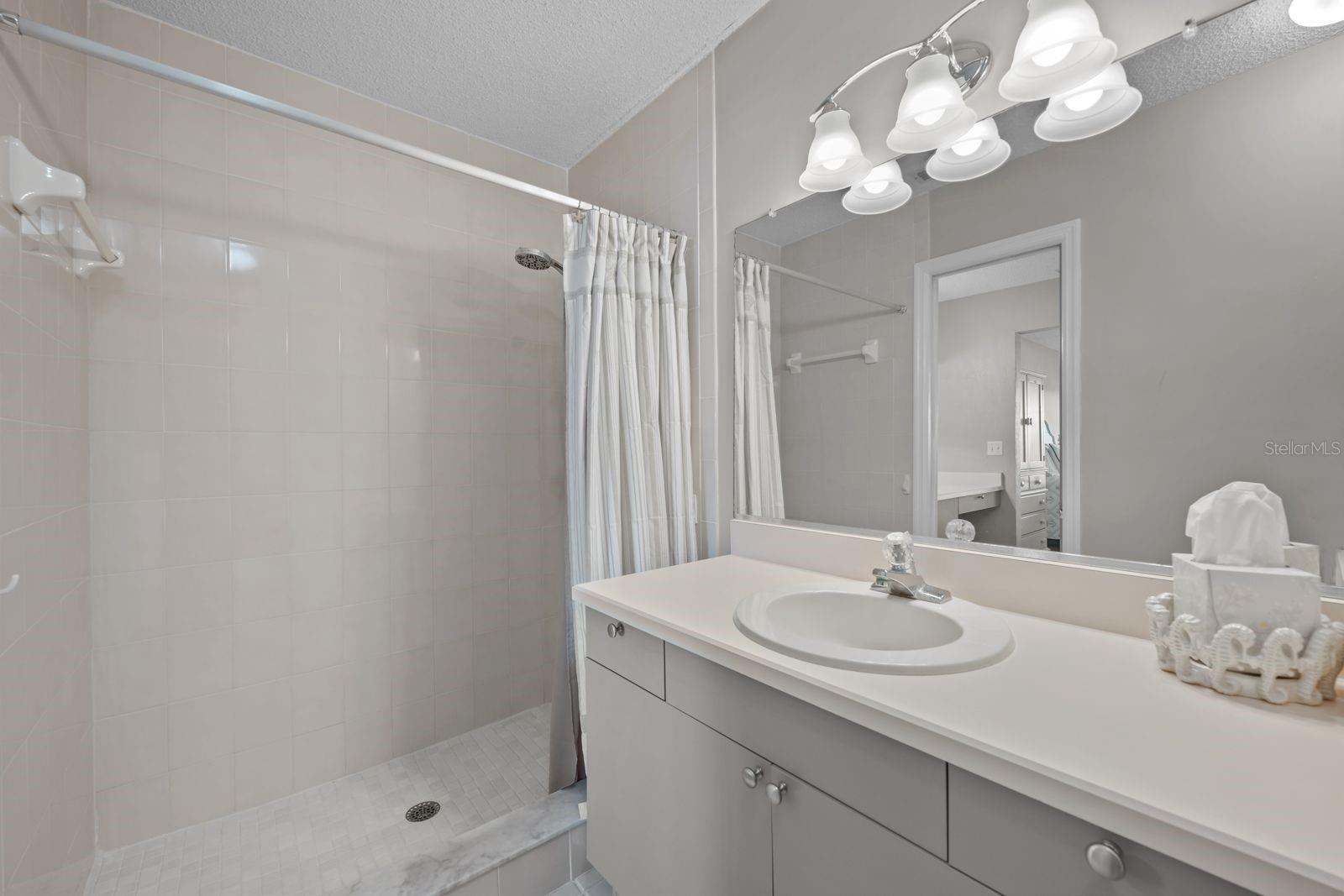 1107 OCEAN MARINA DR