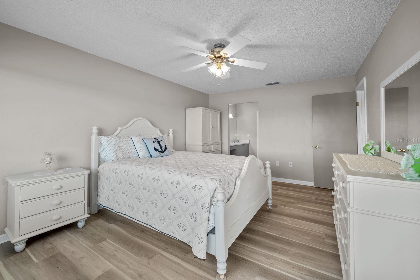 1107 OCEAN MARINA DR