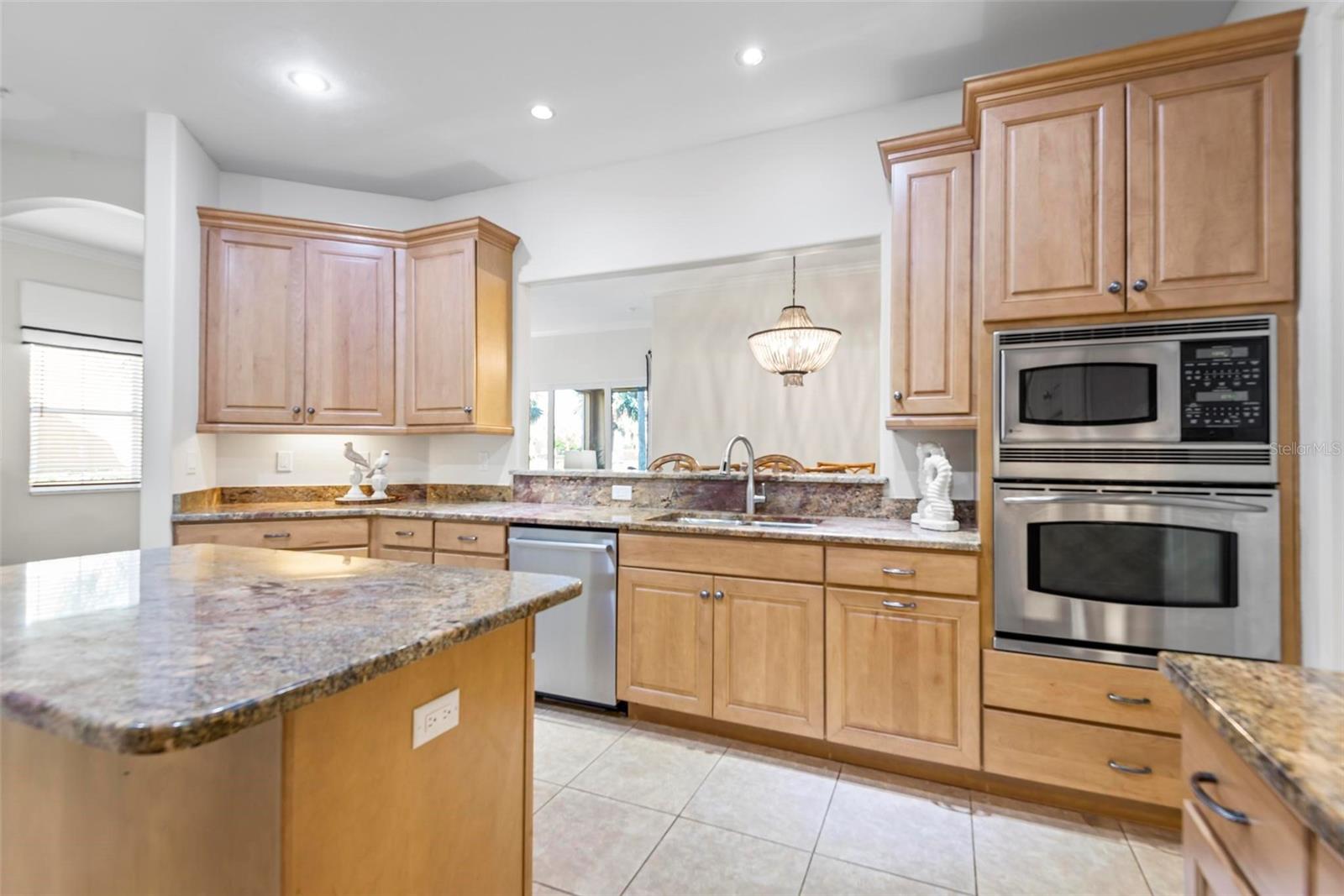 185 AVENUE DE LA MER #201
