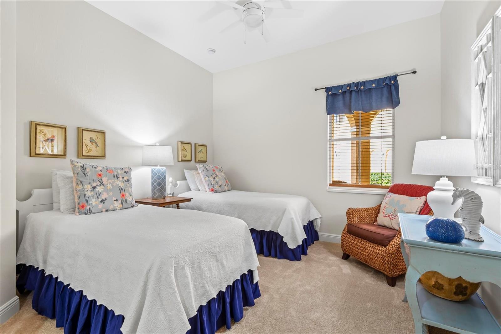 185 AVENUE DE LA MER #201