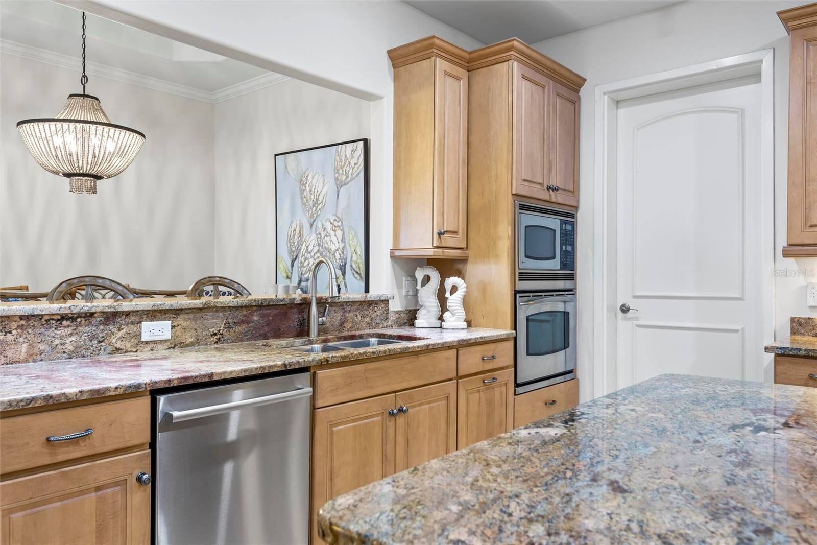 185 AVENUE DE LA MER #201