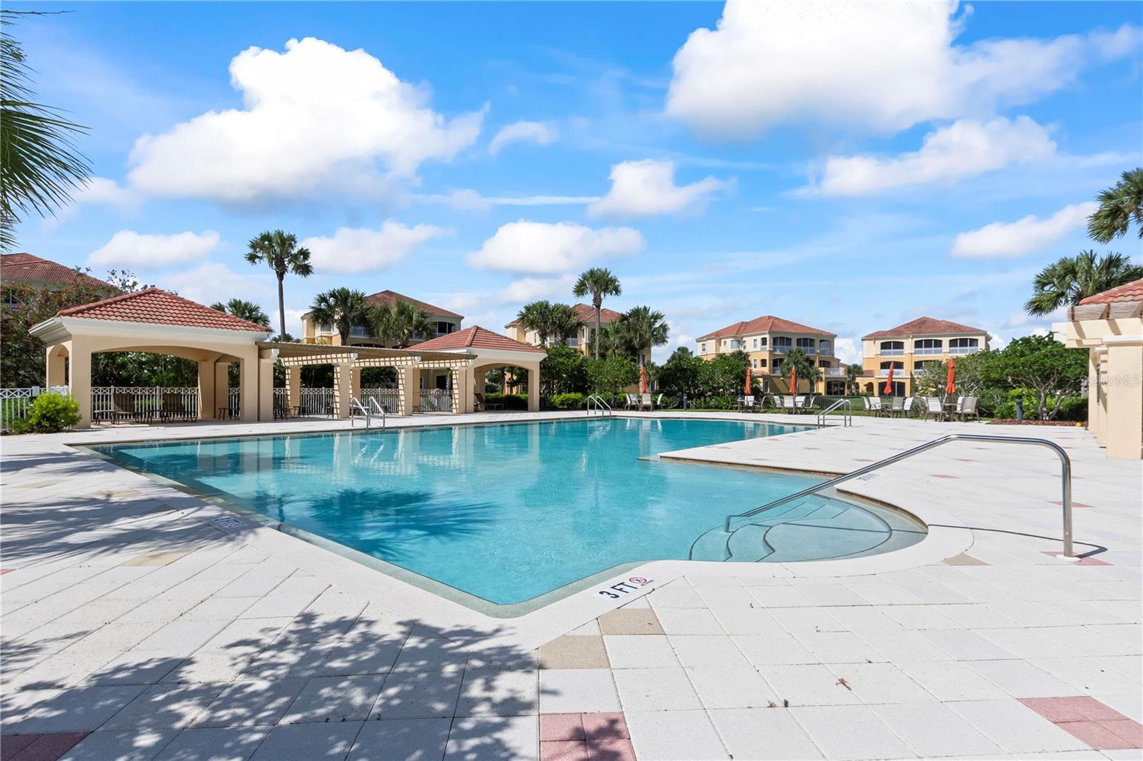 185 AVENUE DE LA MER #201