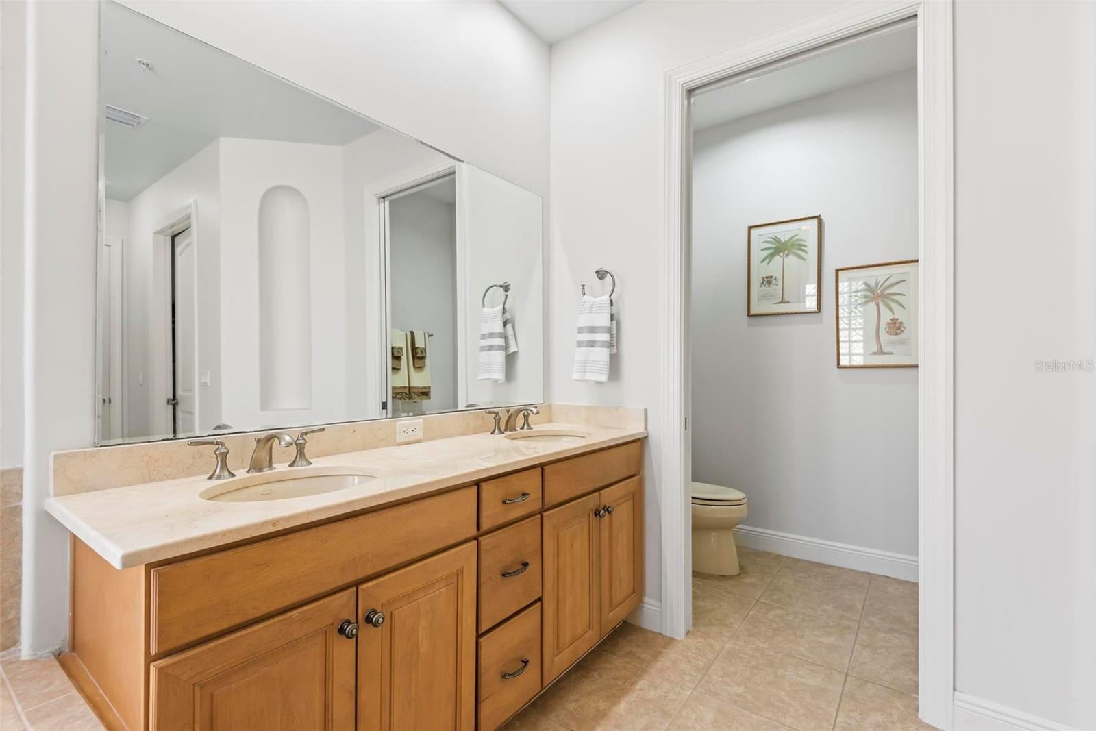 185 AVENUE DE LA MER #201