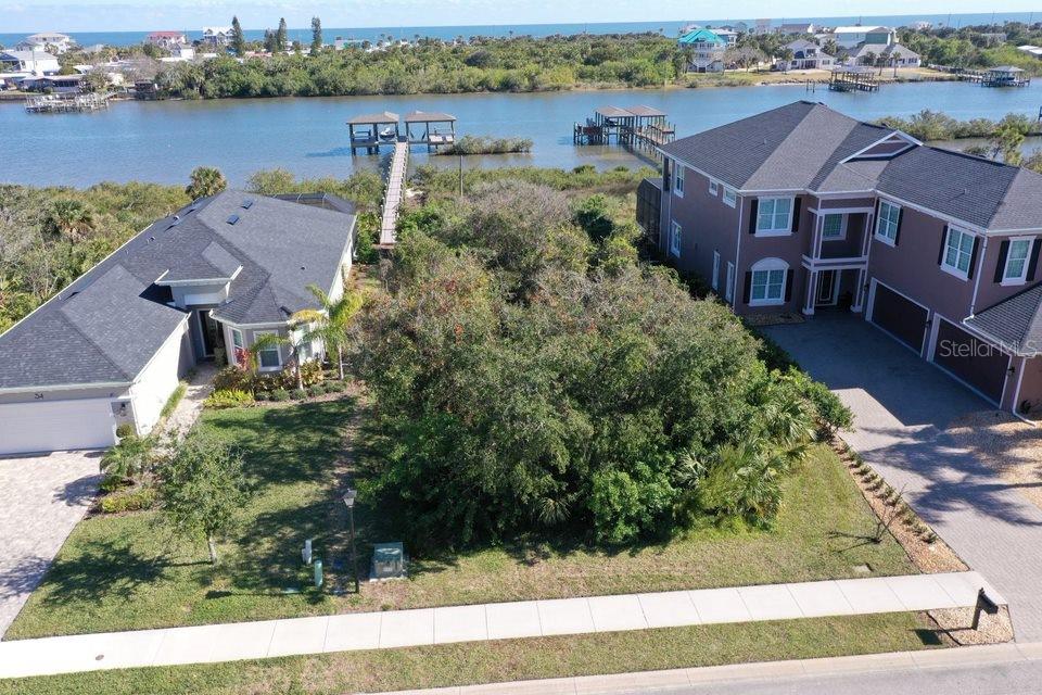 32 N RIVERWALK DR