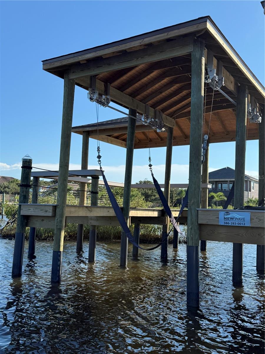 32 N RIVERWALK DR