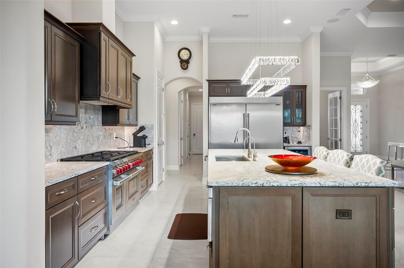 32 CREEKSIDE DR