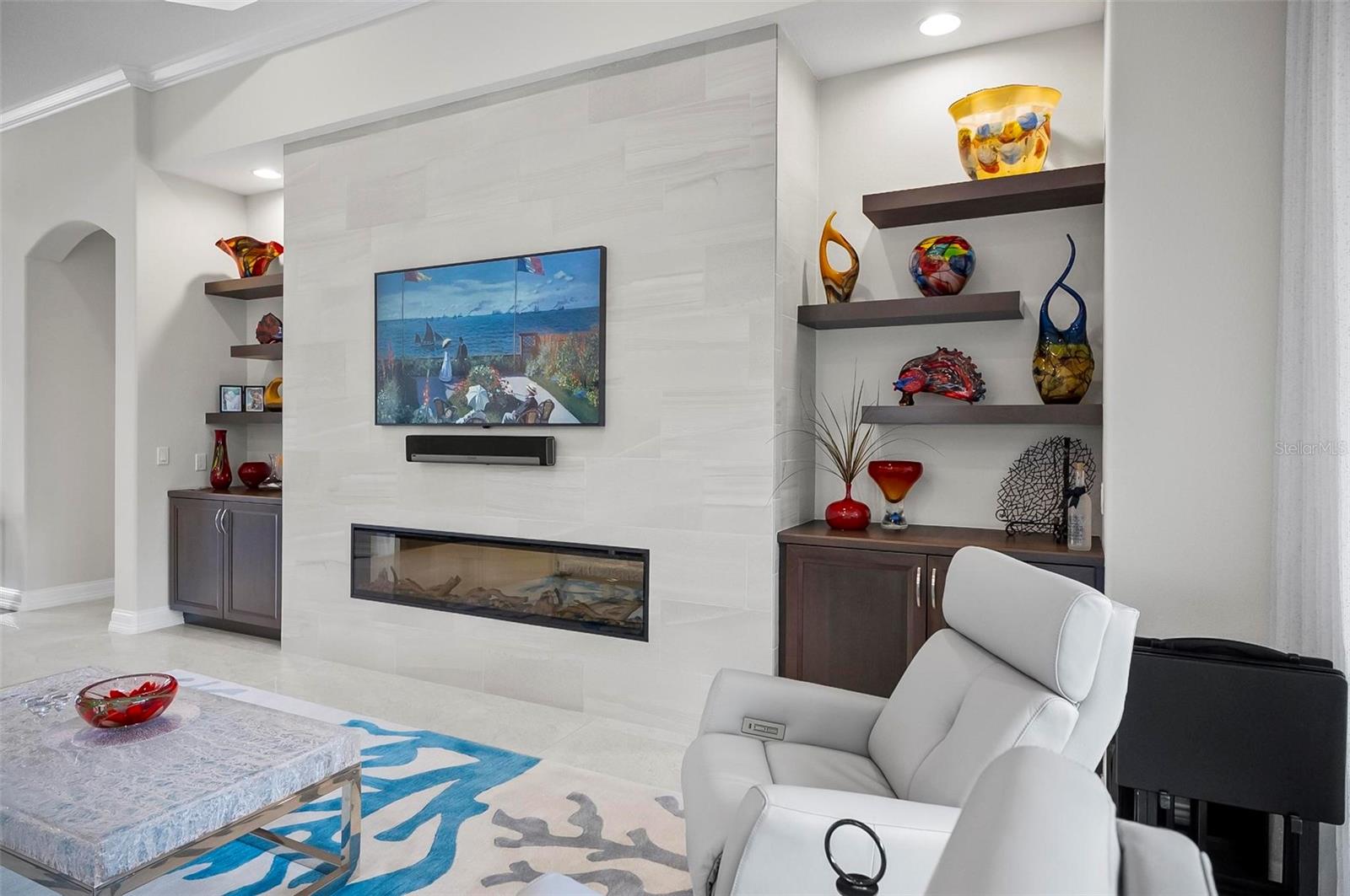 32 CREEKSIDE DR