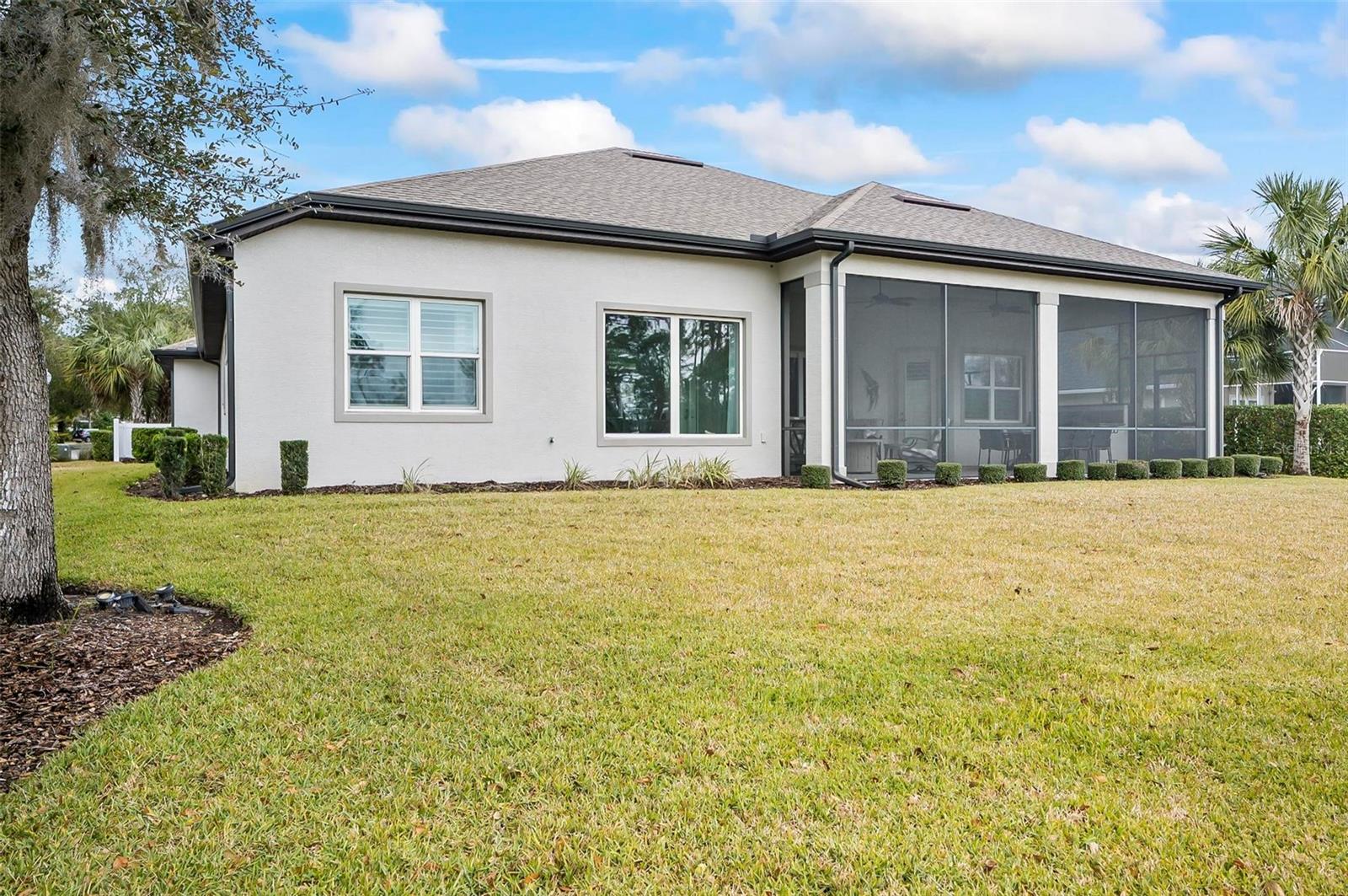 32 CREEKSIDE DR