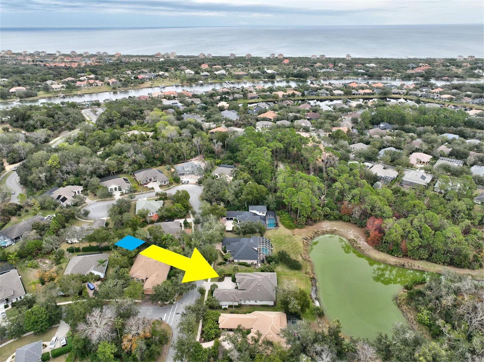 32 CREEKSIDE DR