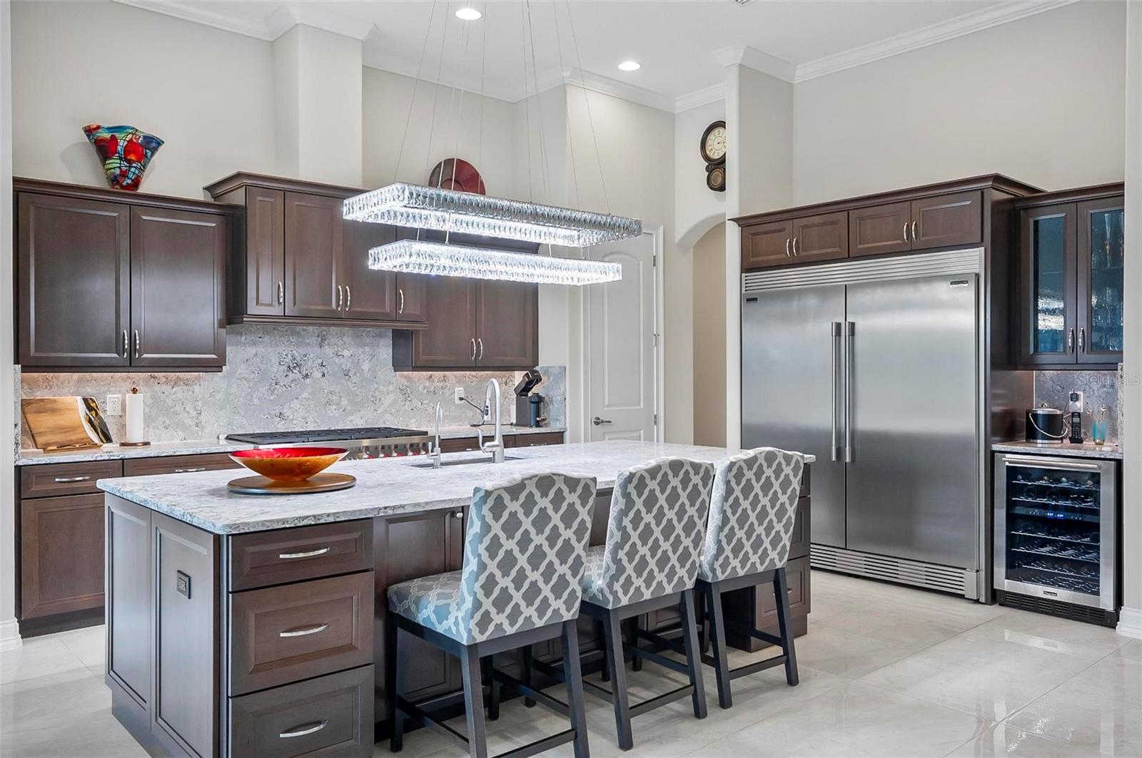 32 CREEKSIDE DR