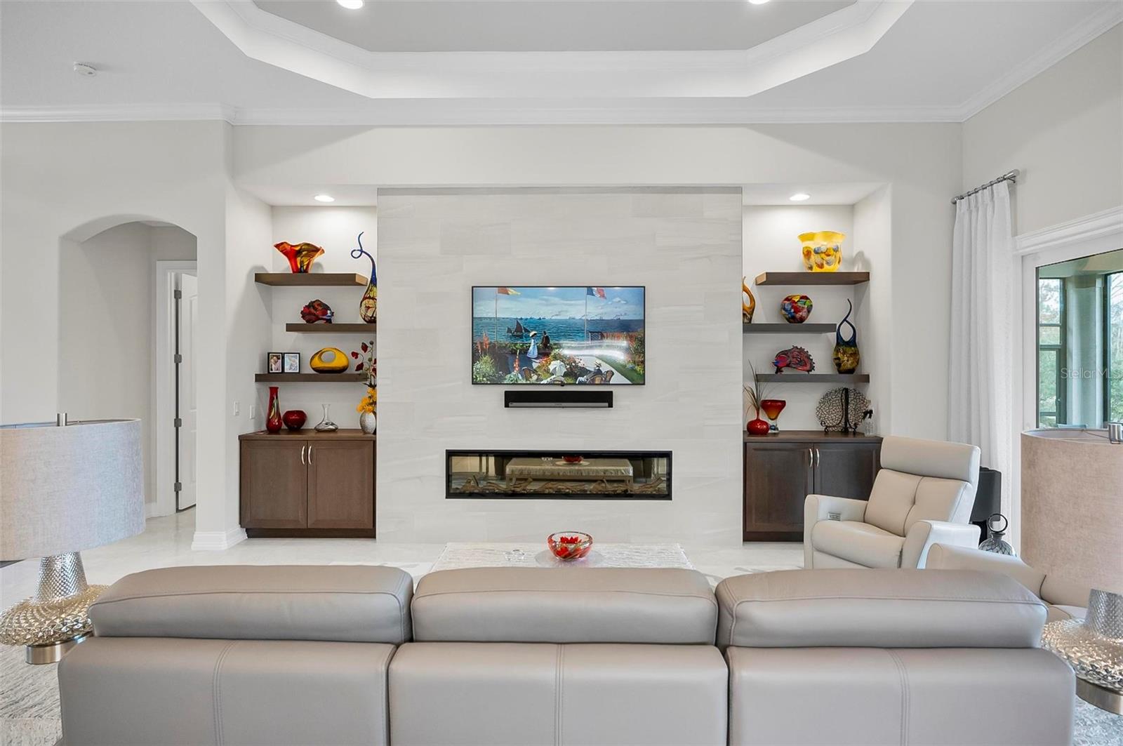 32 CREEKSIDE DR
