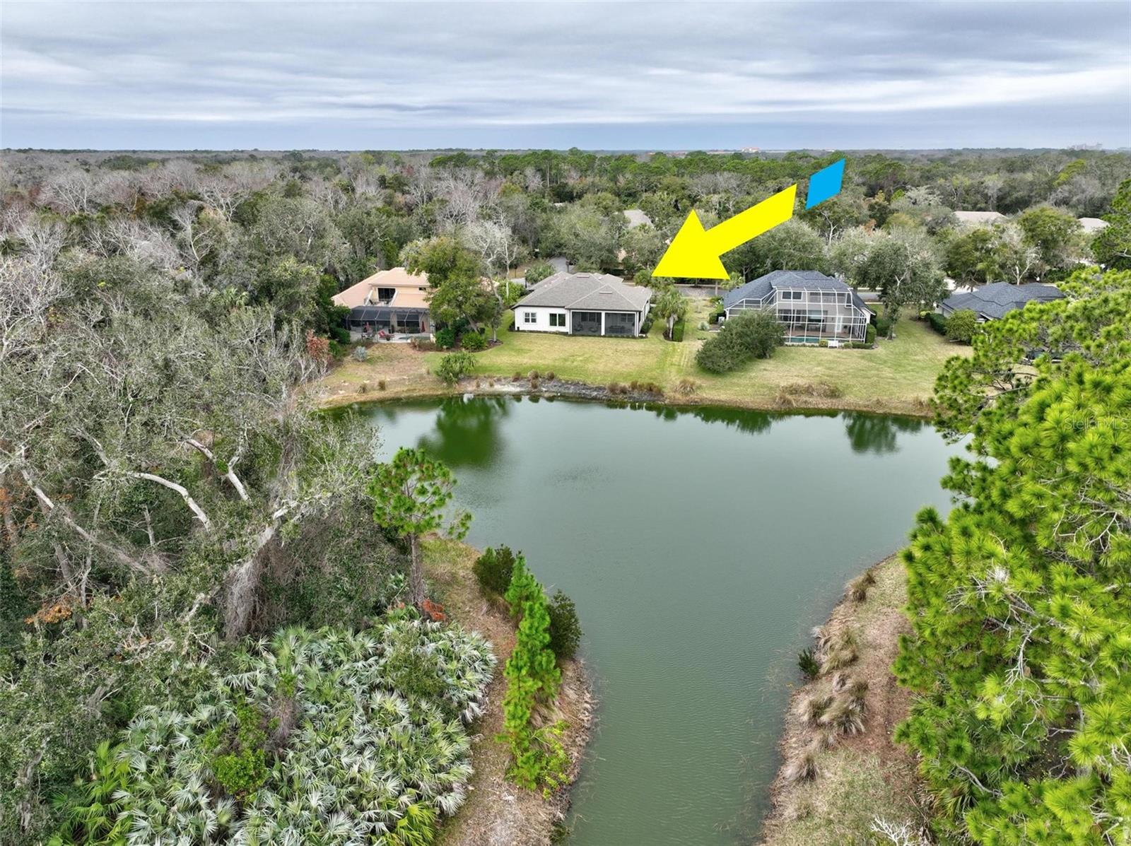 32 CREEKSIDE DR