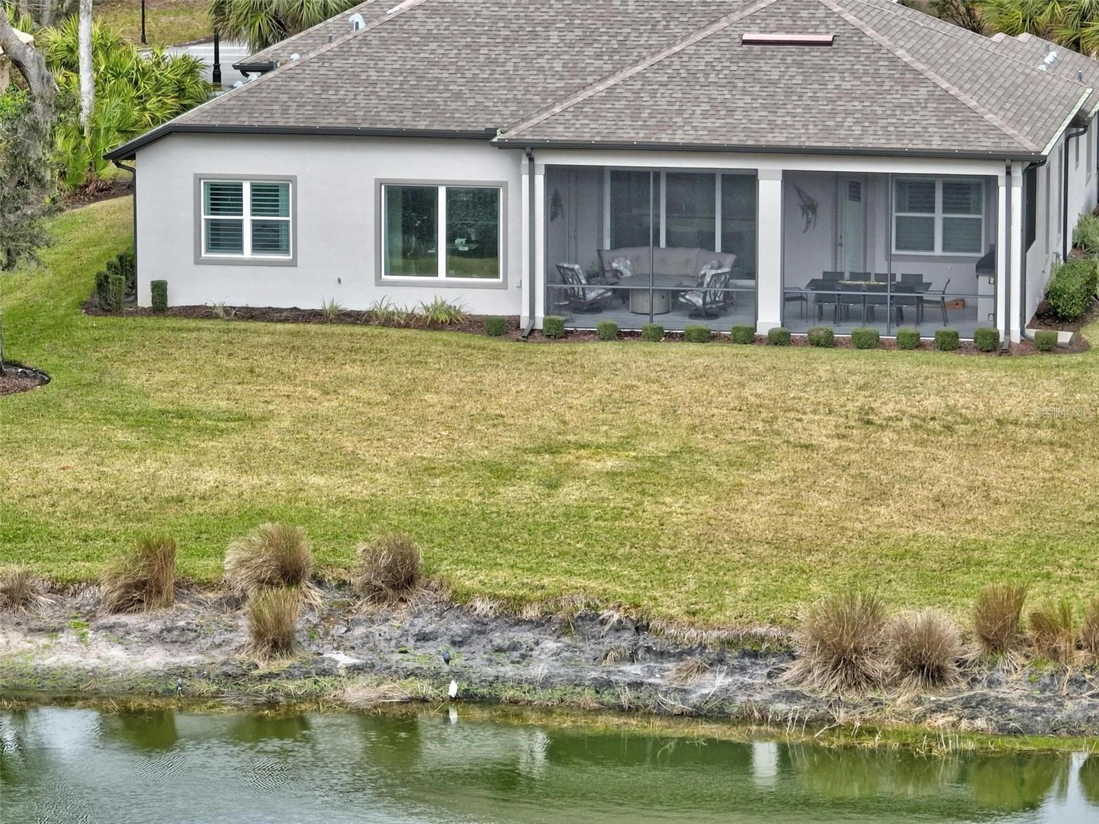 32 CREEKSIDE DR
