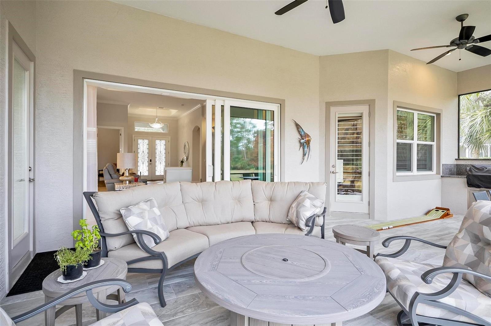 32 CREEKSIDE DR