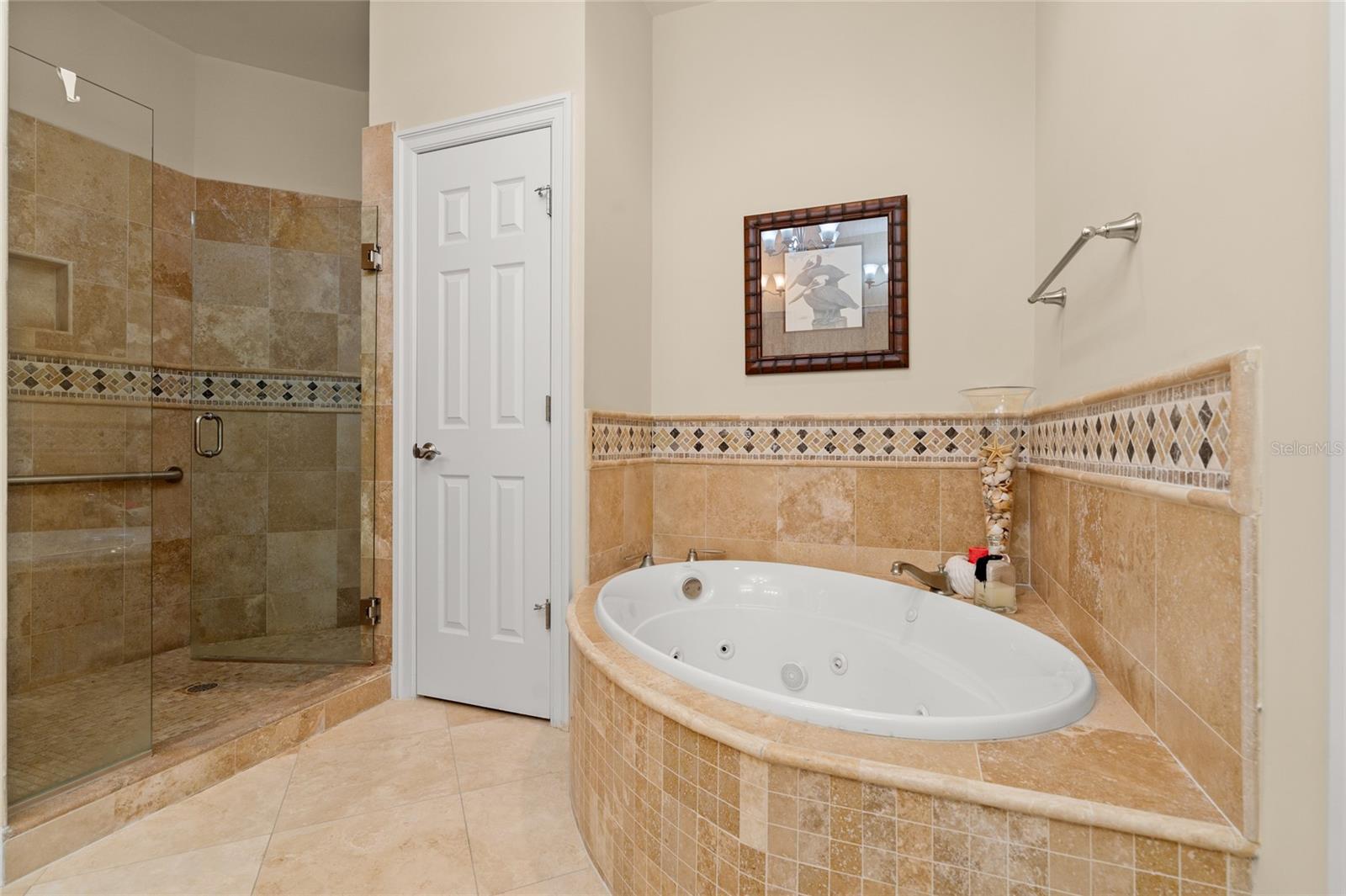 200 OCEAN CREST DR #552