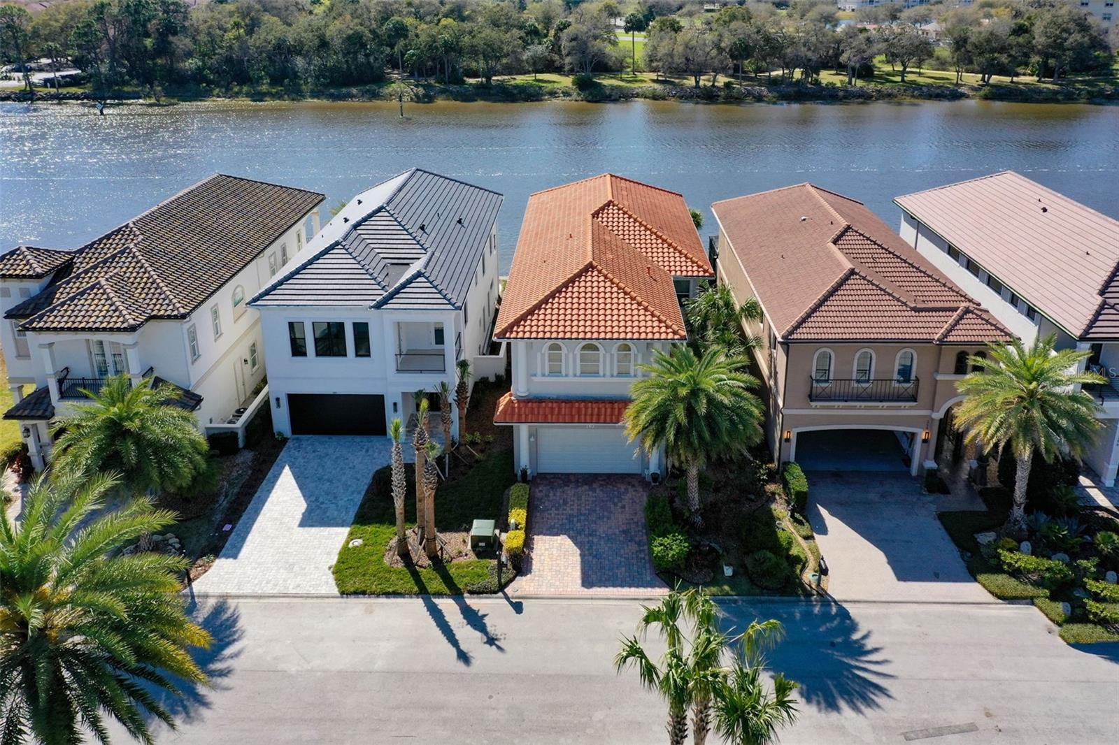 262 YACHT HARBOR DR