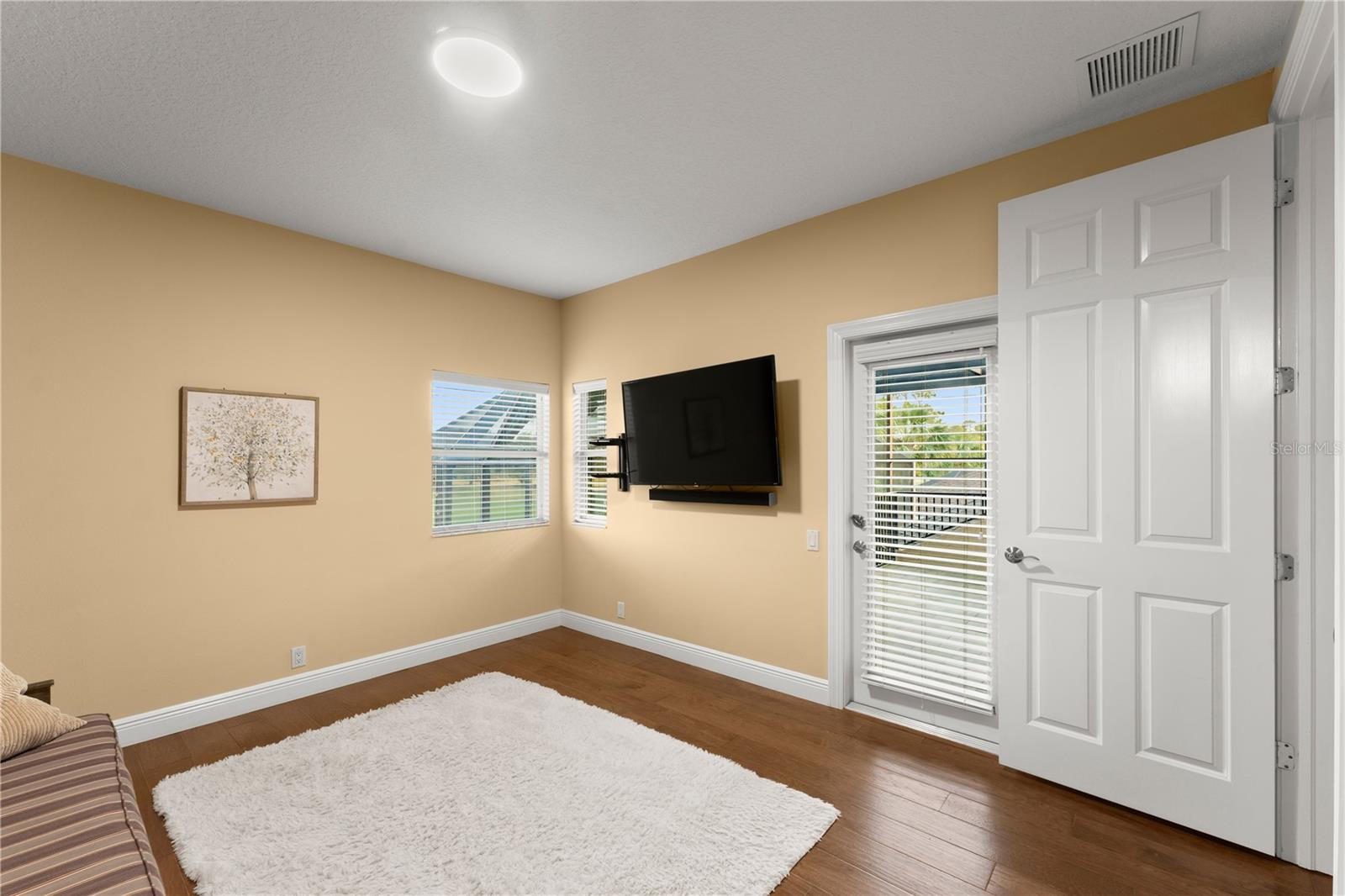 19 S WATERVIEW DR
