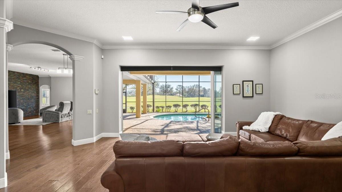 19 S WATERVIEW DR