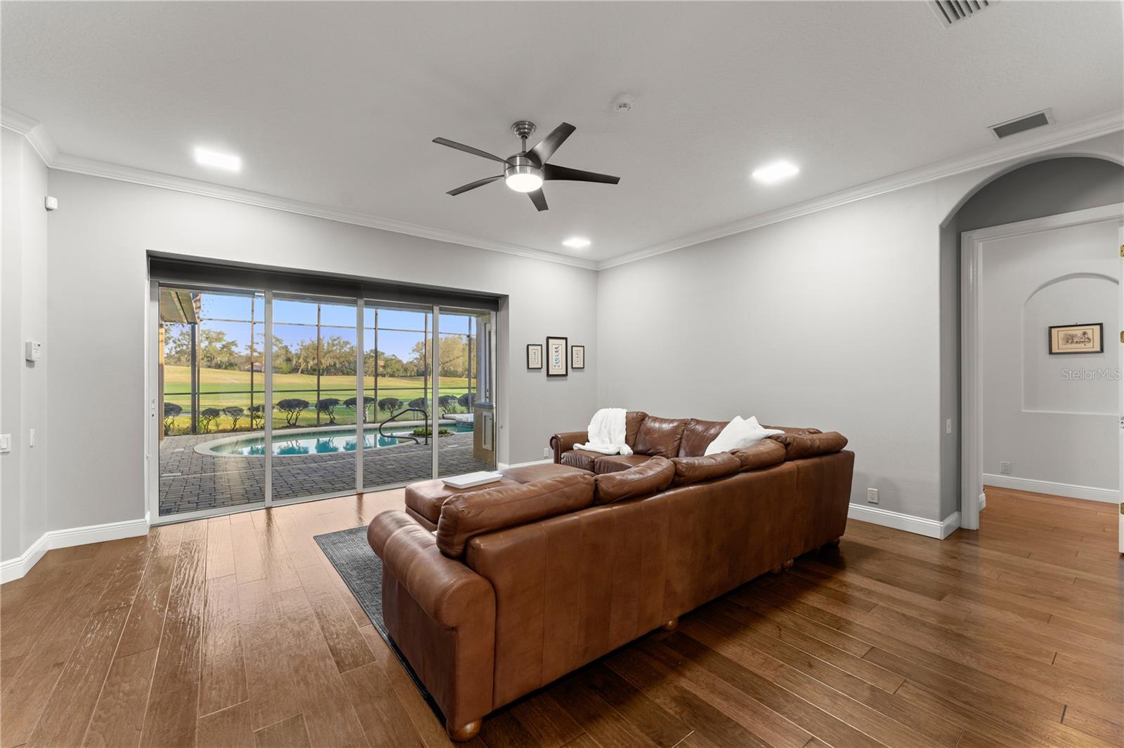 19 S WATERVIEW DR