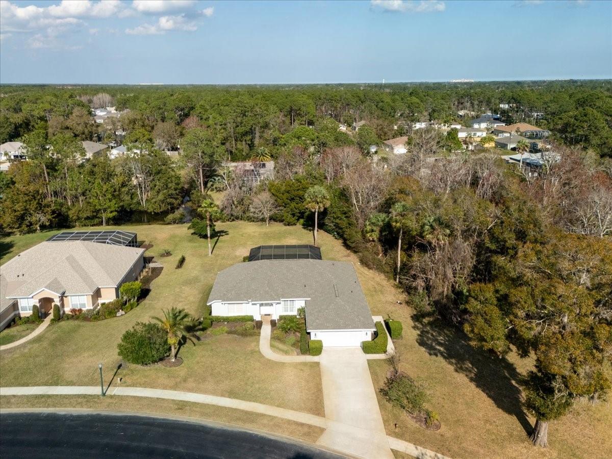 17 LAKESIDE PL E