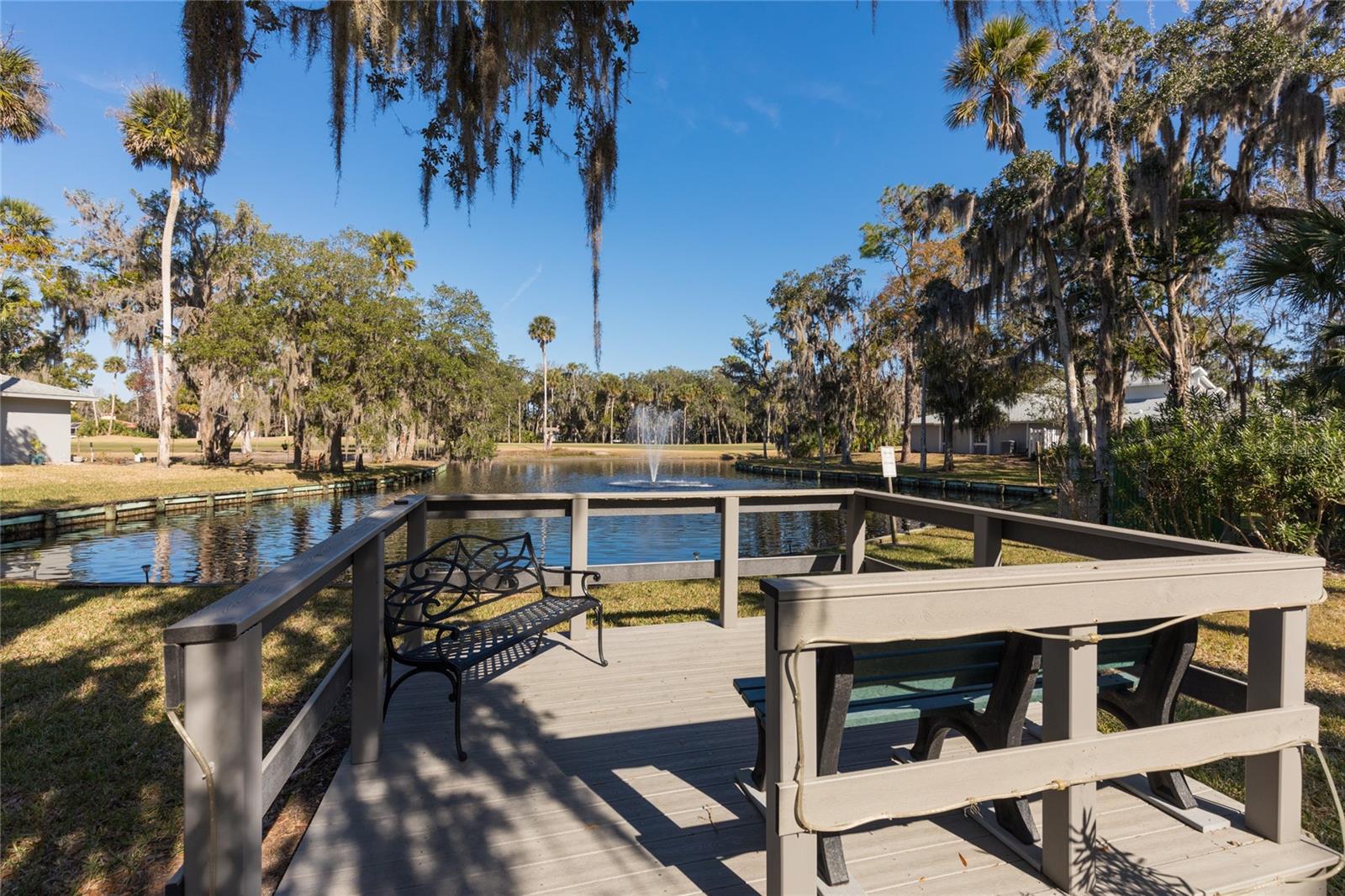 25 LAKE FOREST PL