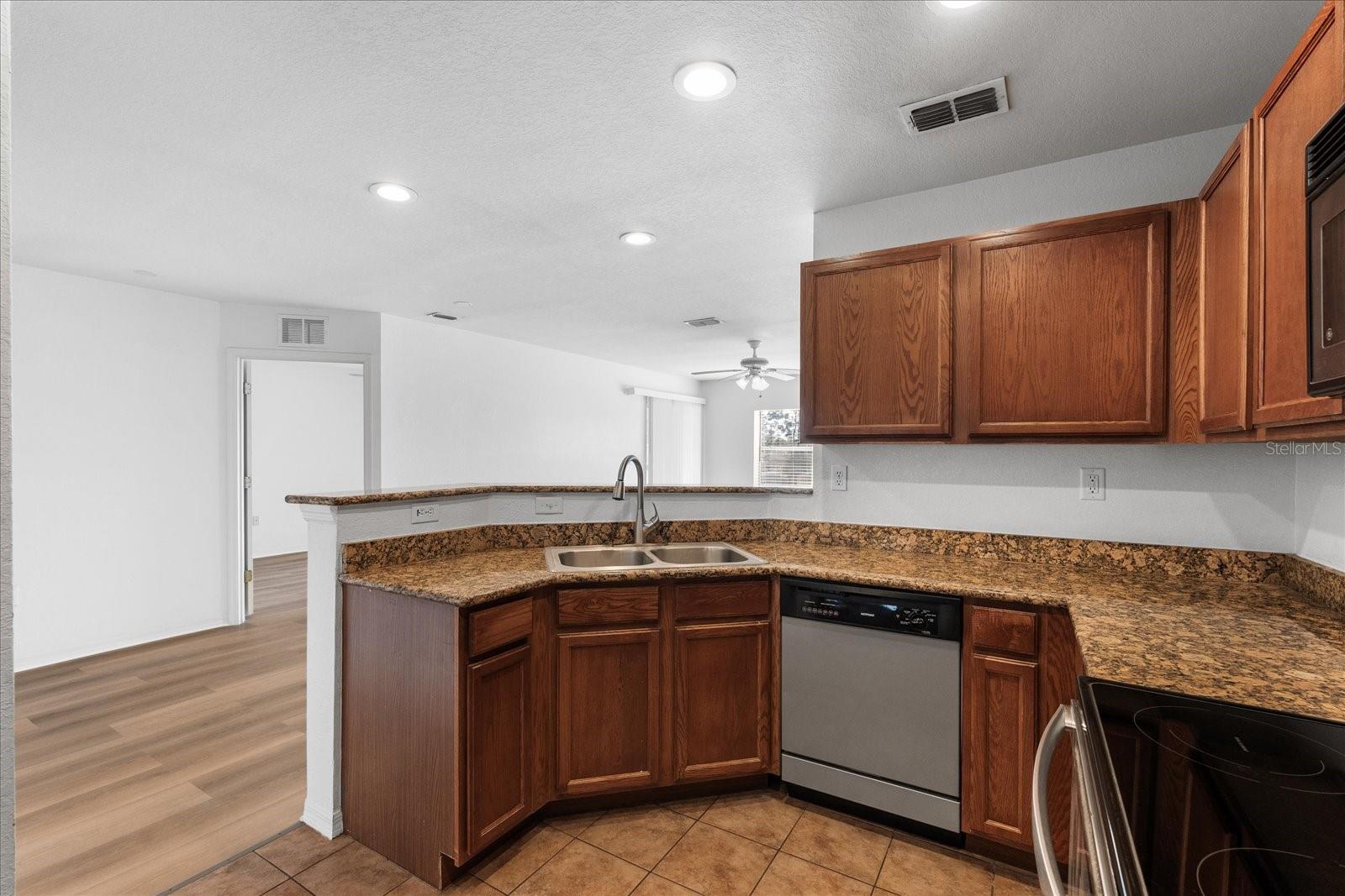 4600 E MOODY BLVD #4O