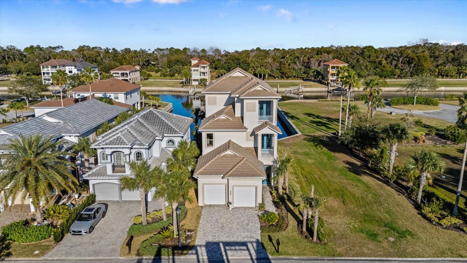 279 YACHT HARBOR DR