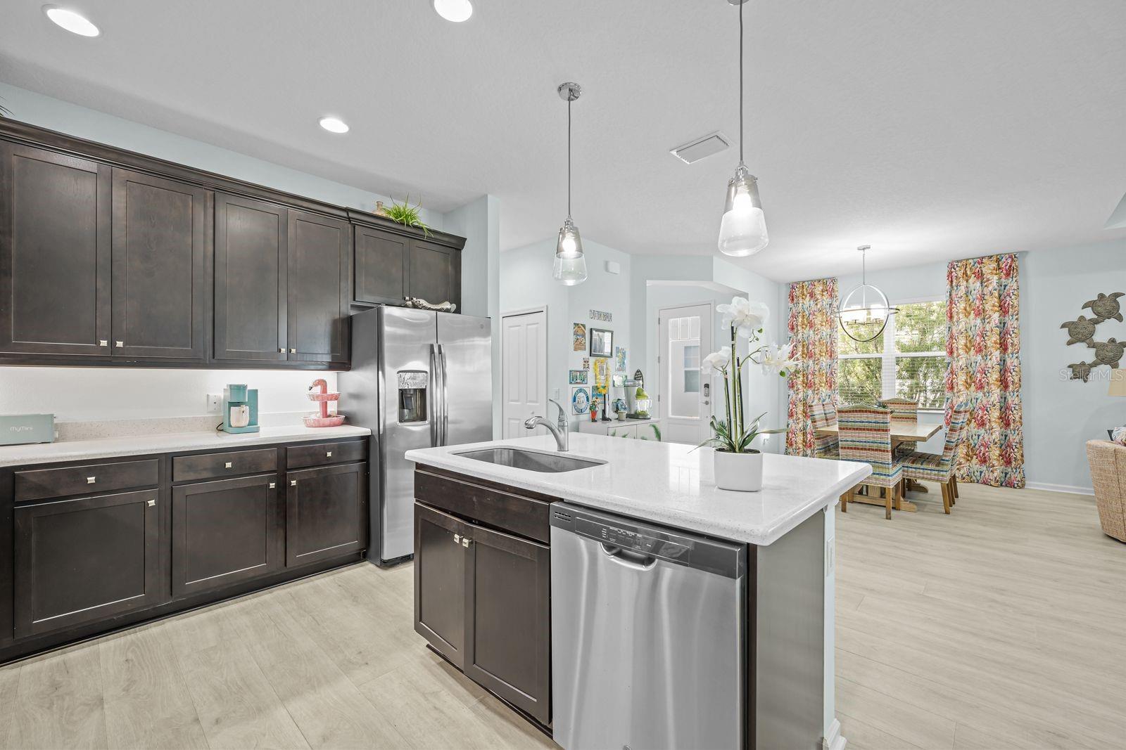 243 ISLAND BREEZE AVE