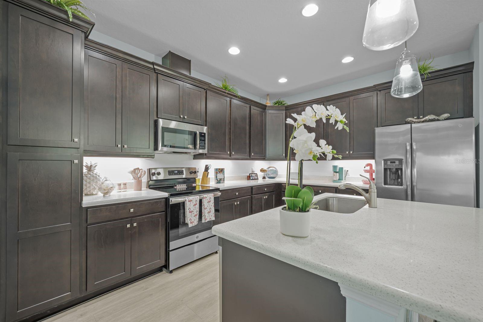 243 ISLAND BREEZE AVE