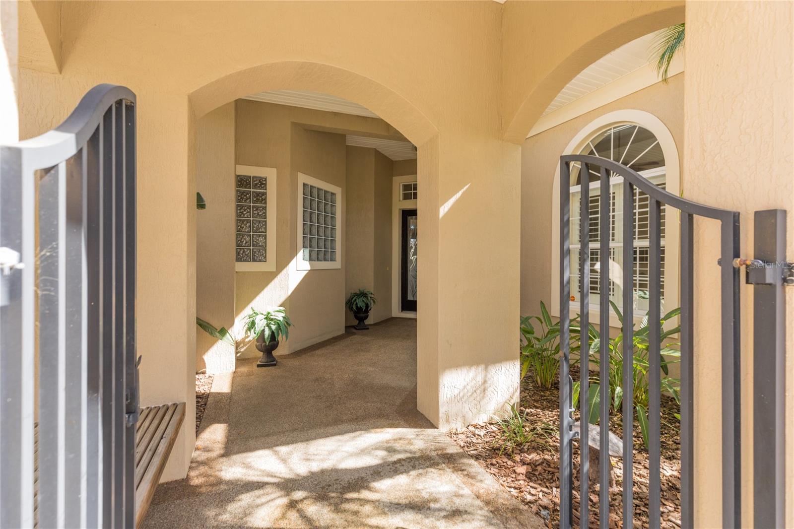 31 SOUTHLAKE DR