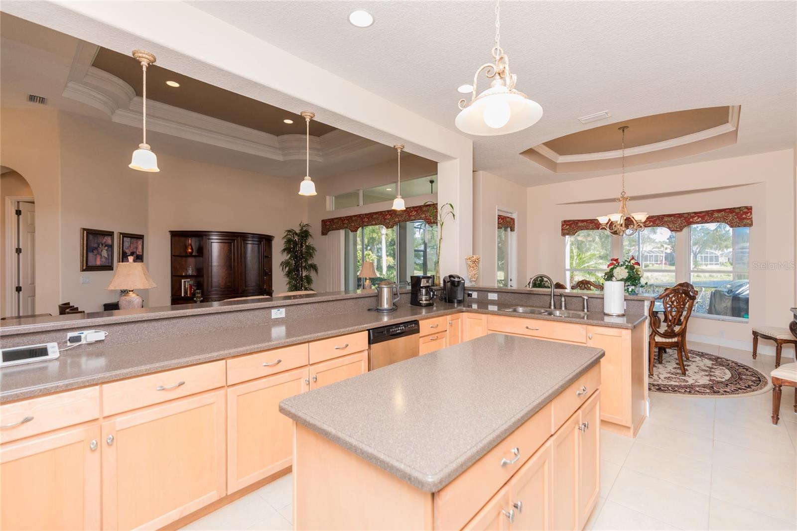 31 SOUTHLAKE DR