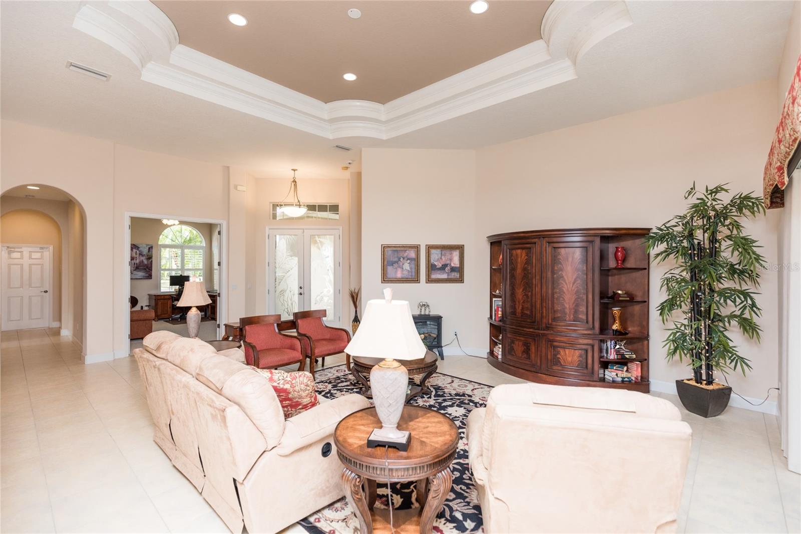 31 SOUTHLAKE DR