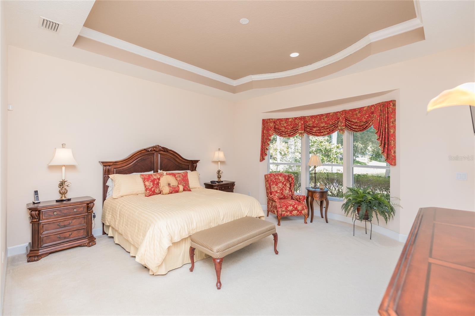 31 SOUTHLAKE DR